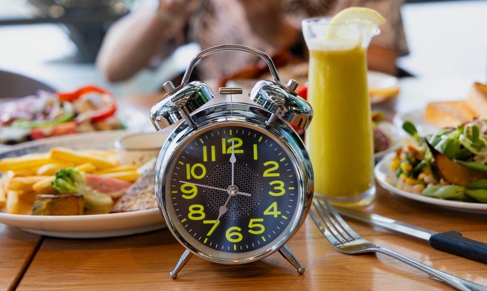 The Mood-Food Clock: How Circadian Rhythms and Meal Timing Affect Your Mental Health